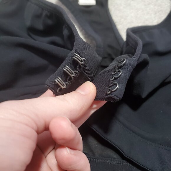 LULULEMON Lift & Separate Sports Bra Front Eye Hook Closure Blk Women 36DD, 36E - Picture 5 of 10